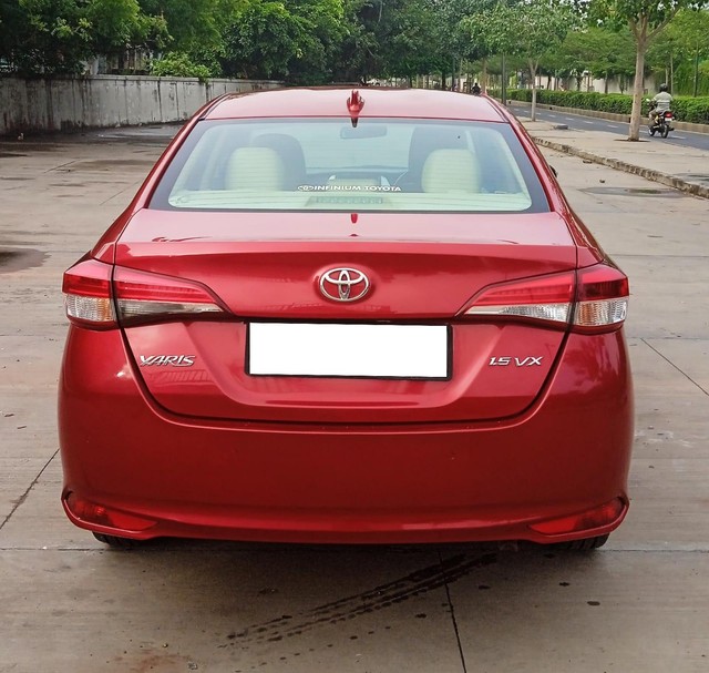 Second-hand 2018 Toyota Yaris VX CVT BSIV for sale in Ahmedabad-1