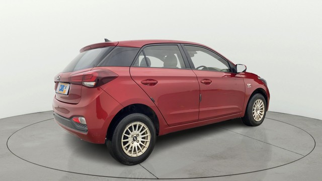 Second-hand 2018 Hyundai i20 Petrol CVT Magna Executive for sale in Chennai-2