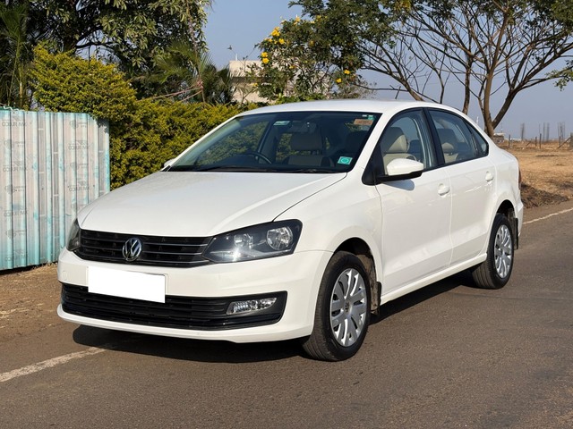 Second-hand 2015 Volkswagen Vento 1.5 TDI Comfortline for sale in Kolhapur-4
