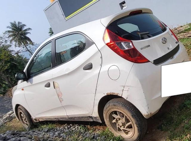 Hyundai EON Magna Second-hand 2012 Hyundai EON Magna for sale in Tiruvannamalai-3