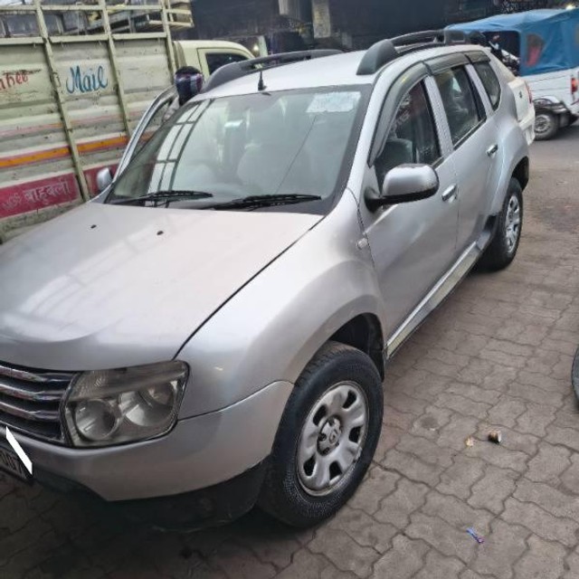 Second-hand 2013 Renault Duster RXL AWD for sale in Lucknow-3