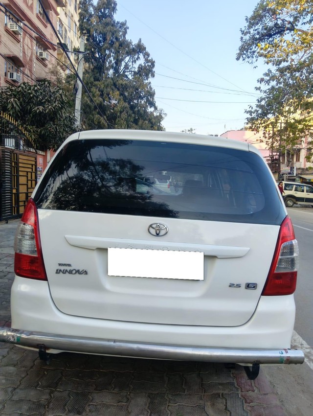 Second-hand 2014 Toyota Innova 2.5 G (Diesel) 7 Seater BS IV for sale in Samastipur