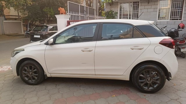 Second-hand 2018 Hyundai i20 1.4 Asta for sale in Coimbatore-2