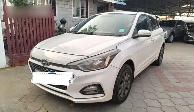 Second-hand 2018 Hyundai i20 1.4 Asta for sale in Coimbatore-3