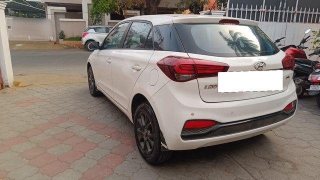 Second-hand 2018 Hyundai i20 1.4 Asta for sale in Coimbatore-10
