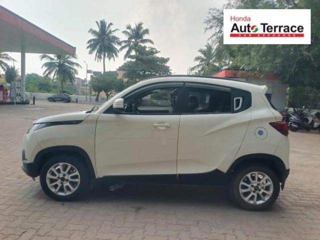 Second-hand 2017 Mahindra KUV 100 NXT D75 K6 Plus for sale in Pondicherry-5