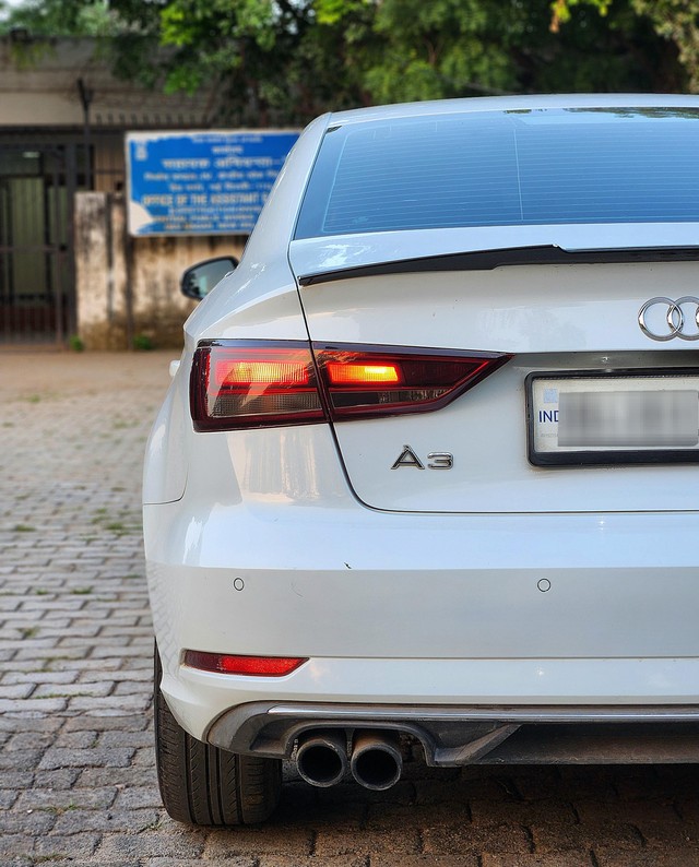 Second-hand 2019 Audi A3 35 TDI Premium Plus for sale in New Delhi-14
