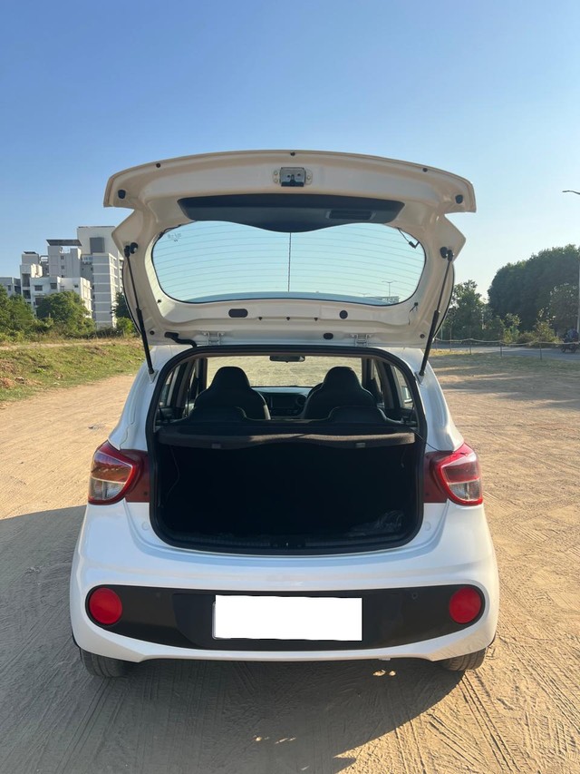 Second-hand 2020 Hyundai Grand i10 1.2 Kappa Sportz BSIV for sale in Vadodara-8