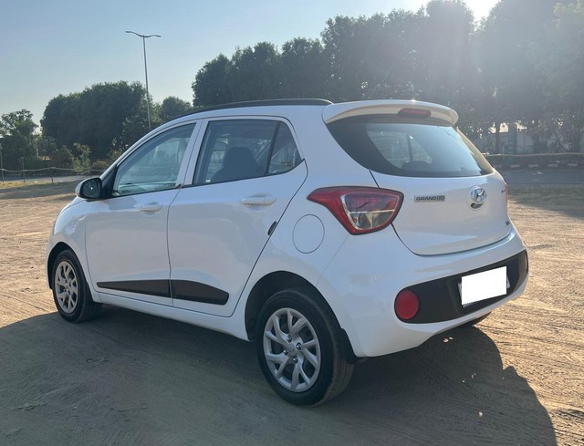 Second-hand 2020 Hyundai Grand i10 1.2 Kappa Sportz BSIV for sale in Vadodara-3