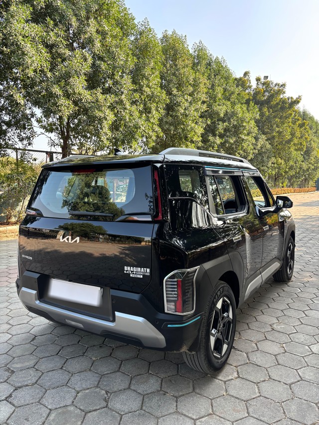 Second-hand 2025 Kia Syros HTX Turbo DCT for sale in Indore-9