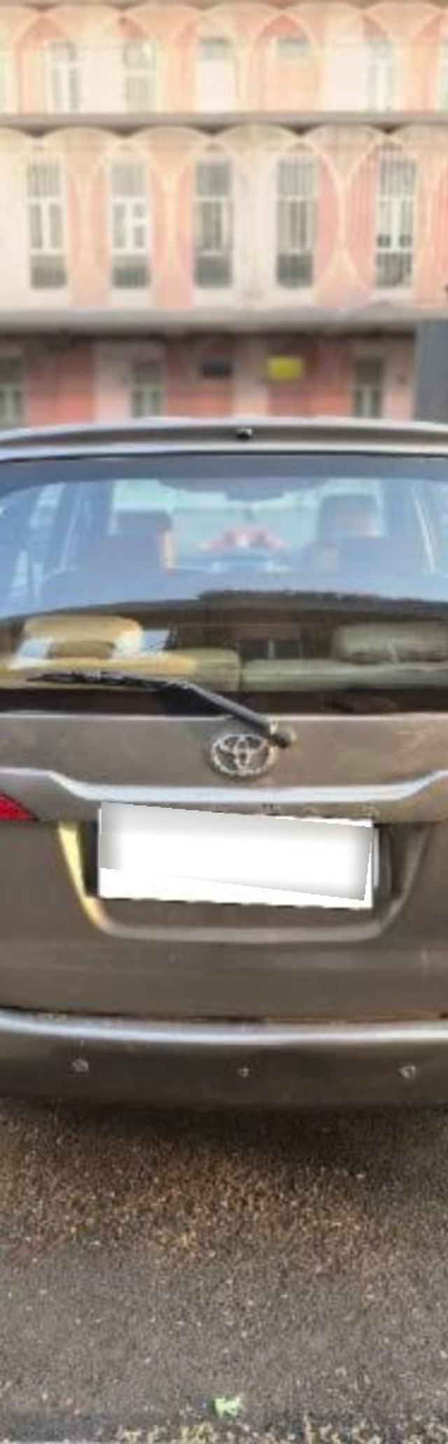 Second-hand 2014 Toyota Innova 2.5 G (Diesel) 8 Seater for sale in Dombivli-2