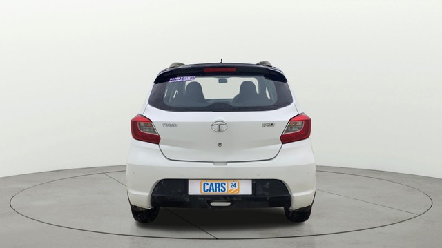 Second-hand 2017 Tata Tiago Wizz 1.2 Revotron for sale in Ahmedabad-3