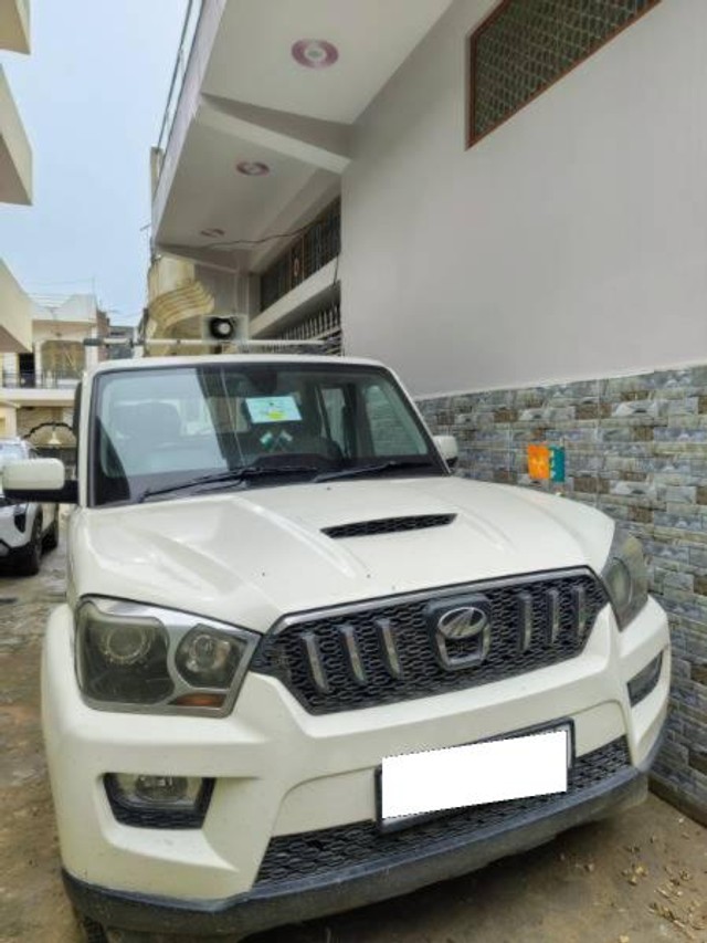 Second-hand 2017 Mahindra Scorpio S10 7 Seater 2WD for sale in Mirzapur-3
