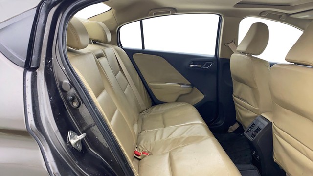 Second-hand 2019 Honda City i-VTEC CVT ZX for sale in Ahmedabad-16