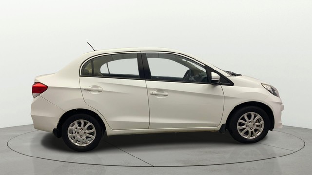 Second-hand 2015 Honda Amaze VX i-Vtech for sale in Kochi-1
