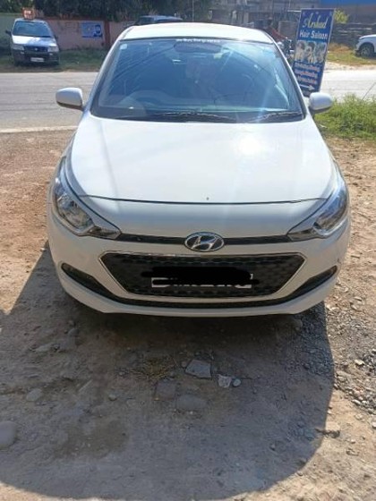 Second-hand 2015 Hyundai i20 1.2 Anniversary Edition for sale in Dehradun