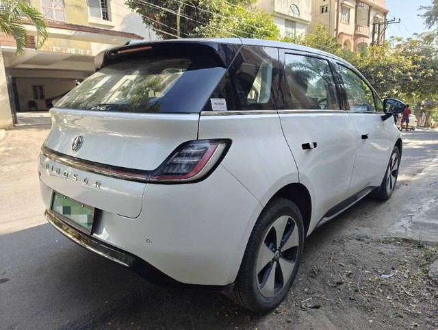 Second-hand 2024 MG Windsor EV Essence for sale in Hyderabad-5