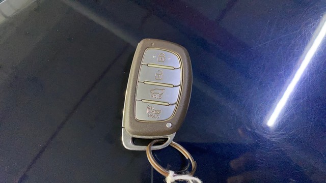 Second-hand 2023 Hyundai i20 Asta for sale in Kolkata-21