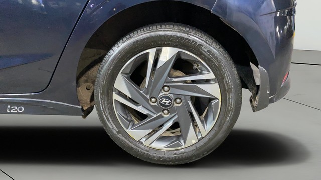 Second-hand 2023 Hyundai i20 Asta for sale in Kolkata-27