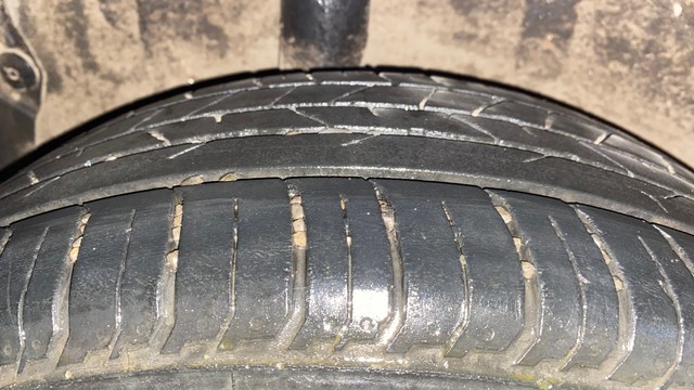 Second-hand 2023 Hyundai i20 Asta for sale in Kolkata-30