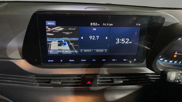 Second-hand 2023 Hyundai i20 Asta for sale in Kolkata-22