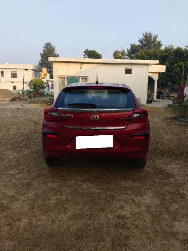 Second-hand 2024 Toyota Glanza V for sale in Una-1