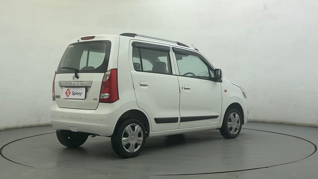 Second-hand 2018 Maruti Wagon R VXI for sale in Ahmedabad-3