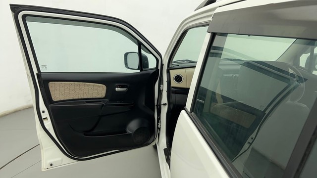 Second-hand 2018 Maruti Wagon R VXI for sale in Ahmedabad-25