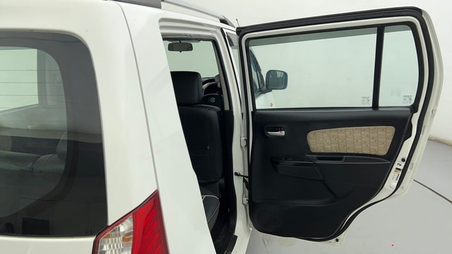 Second-hand 2018 Maruti Wagon R VXI for sale in Ahmedabad-38