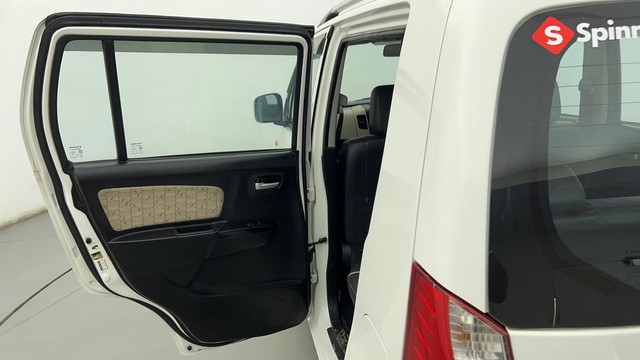 Second-hand 2018 Maruti Wagon R VXI for sale in Ahmedabad-36