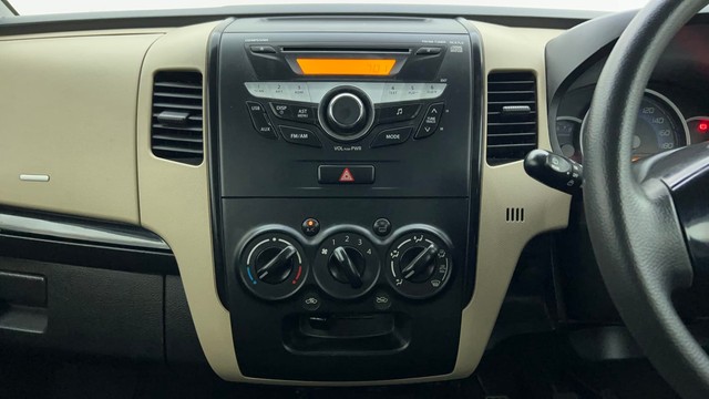 Second-hand 2018 Maruti Wagon R VXI for sale in Ahmedabad-35