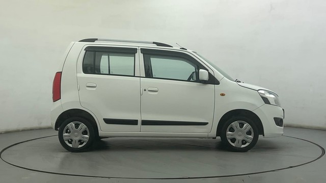 Second-hand 2018 Maruti Wagon R VXI for sale in Ahmedabad-2