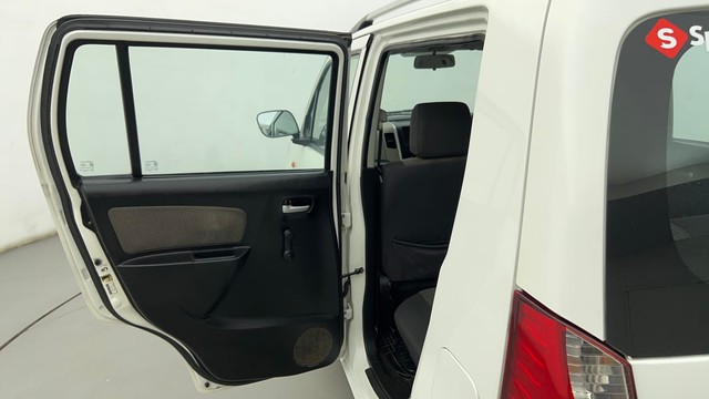 Second-hand 2015 Maruti Wagon R LXI BSVI for sale in Ahmedabad-27