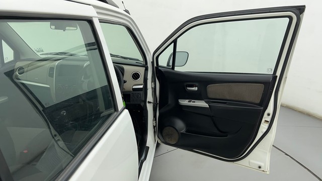Second-hand 2015 Maruti Wagon R LXI BSVI for sale in Ahmedabad-16
