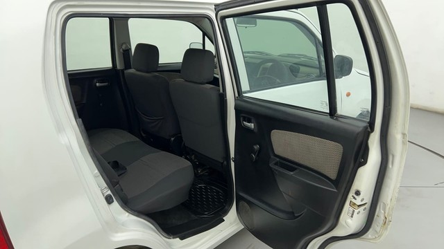 Second-hand 2015 Maruti Wagon R LXI BSVI for sale in Ahmedabad-35