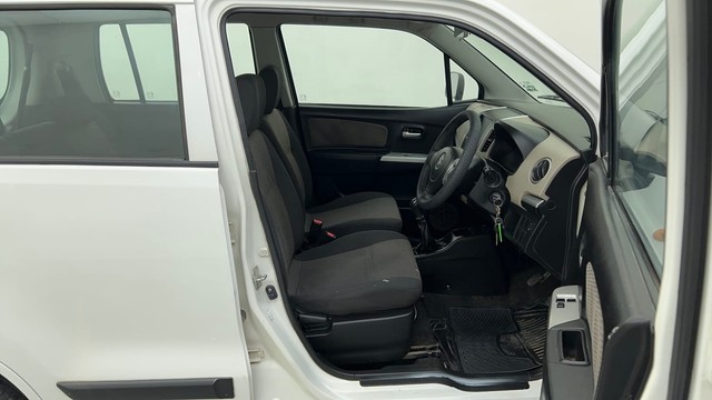 Second-hand 2015 Maruti Wagon R LXI BSVI for sale in Ahmedabad-15