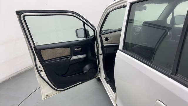 Second-hand 2014 Maruti Wagon R VXI for sale in Coimbatore-34