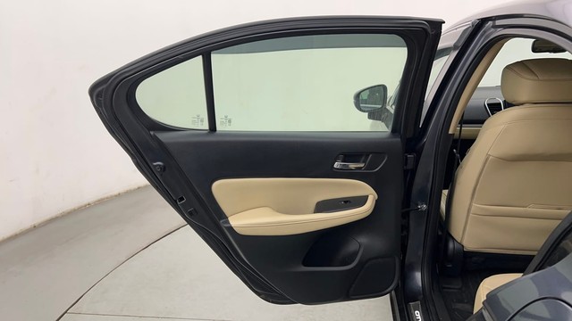 Second-hand 2022 Honda City ZX MT for sale in Mumbai-31