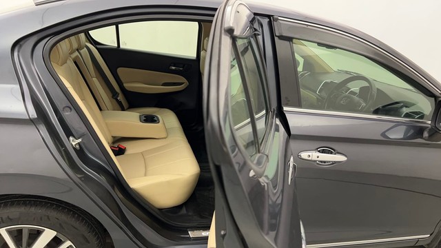 Second-hand 2022 Honda City ZX MT for sale in Mumbai-33