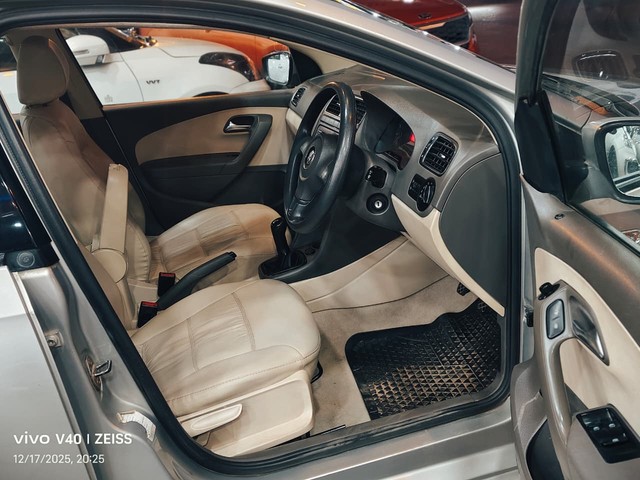 Second-hand 2013 Volkswagen Vento Petrol Comfortline for sale in Bangalore-6