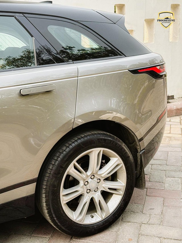 Second-hand 2020 Land Rover Range Rover Velar R-Dynamic S Petrol MY21 for sale in New Delhi-4