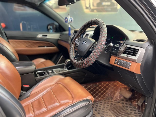 Second-hand 2019 Mahindra Alturas G4 4X4 AT BSIV for sale in Mumbai-10