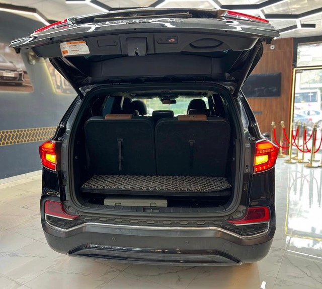 Second-hand 2019 Mahindra Alturas G4 4X4 AT BSIV for sale in Mumbai-13