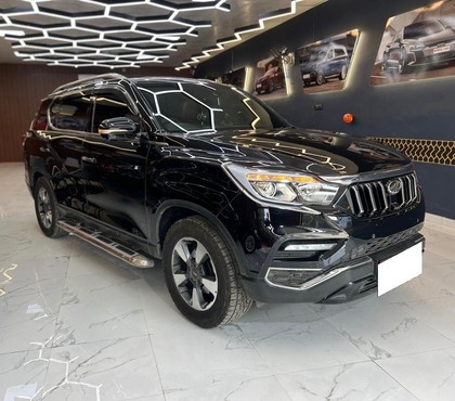 Second-hand 2019 Mahindra Alturas G4 4X4 AT BSIV for sale in Mumbai