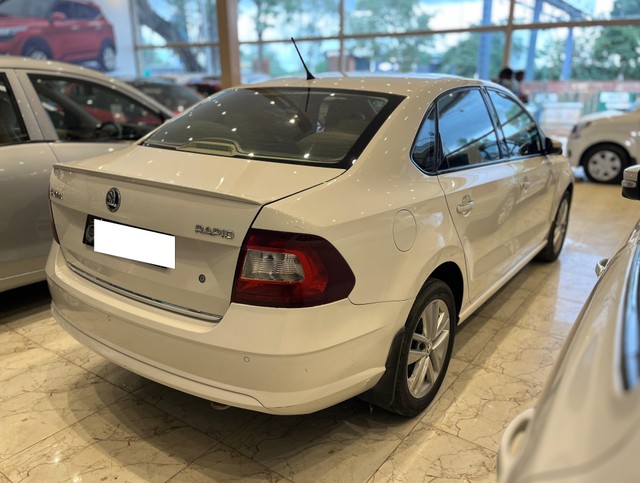 Second-hand 2018 Skoda Rapid 1.6 MPI Style BSIV for sale in Bangalore-10