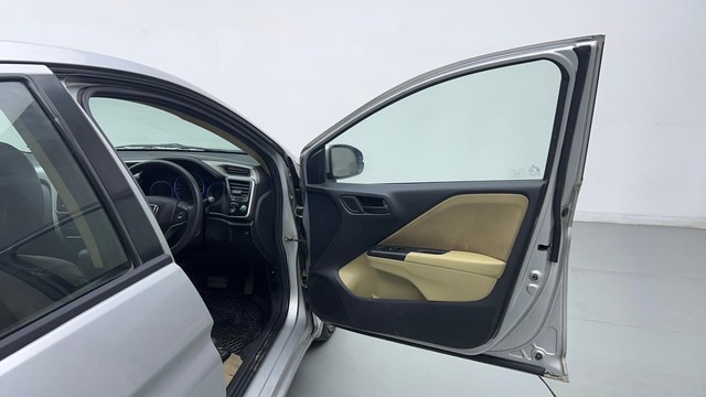 Second-hand 2016 Honda City SV MT for sale in Ghaziabad-16