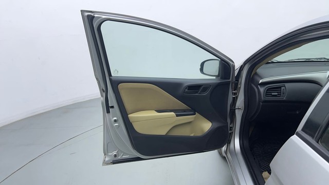 Second-hand 2016 Honda City SV MT for sale in Ghaziabad-23