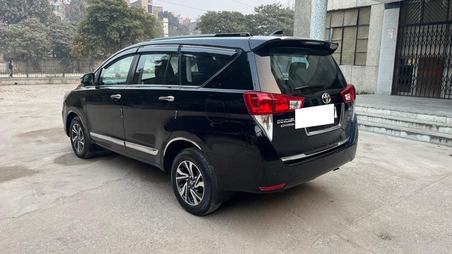 Second-hand 2022 Toyota Innova Crysta 2.4 G 7 STR for sale in New Delhi-3