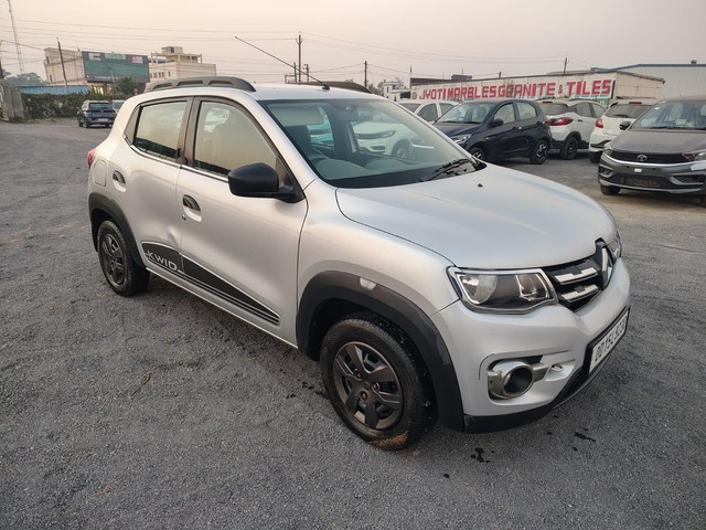 Second-hand 2018 Renault KWID 1.0 RXT for sale in Sambalpur-5