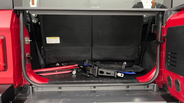 Second-hand 2021 Mahindra Thar LX Hard Top AT for sale in Lucknow-9